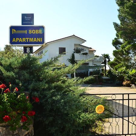Apartments Stivic Пинезичи Экстерьер фото