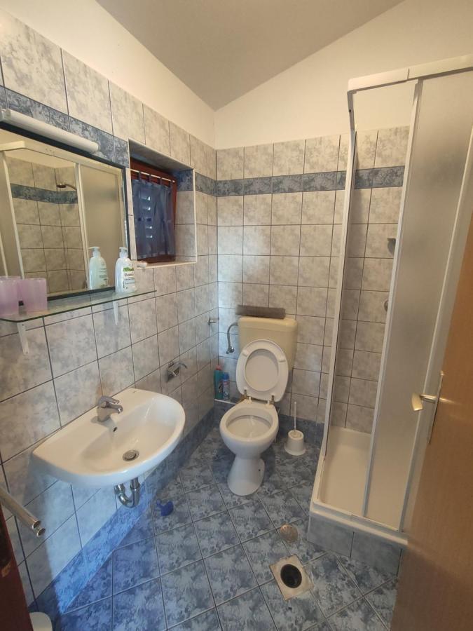 Apartments Stivic Пинезичи Экстерьер фото