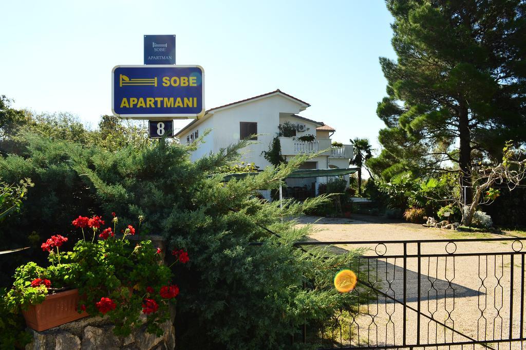 Apartments Stivic Пинезичи Экстерьер фото